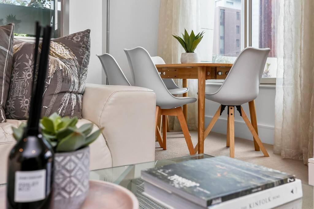 Ferienwohnung Elegant & Sunny Living With Stunning Marina Views Auckland Exterior foto